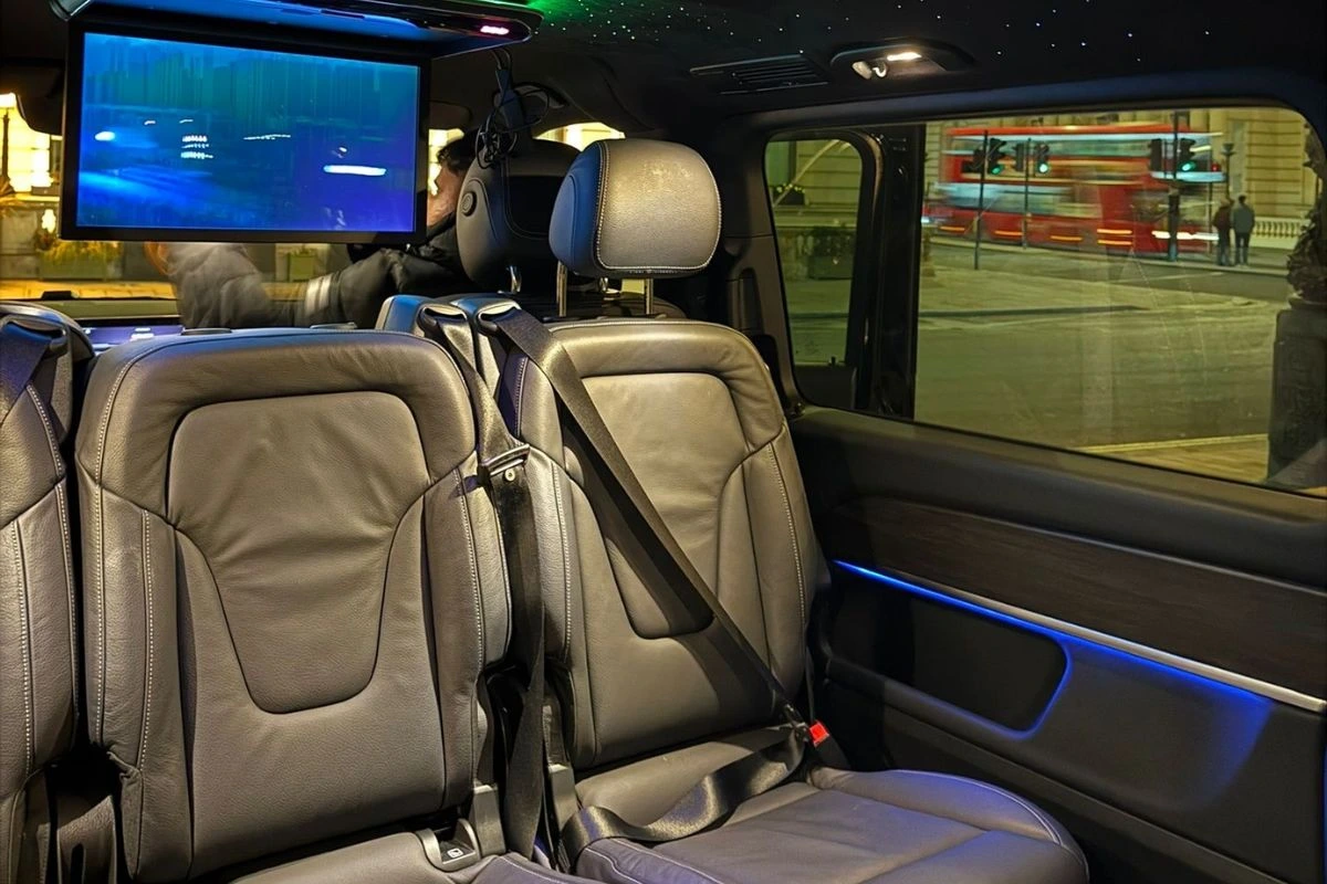 How to Book Luxury Chauffeur Hire in Liverpool​