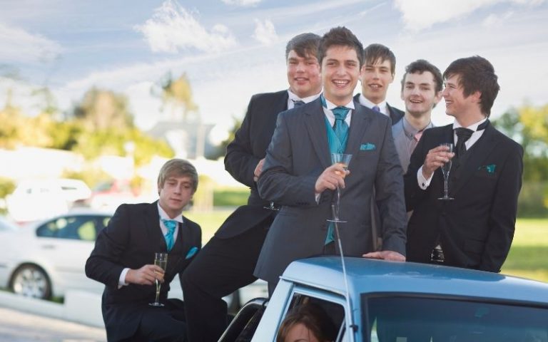 Luxury Chauffeur Service to Cheltenham Racecourse Events