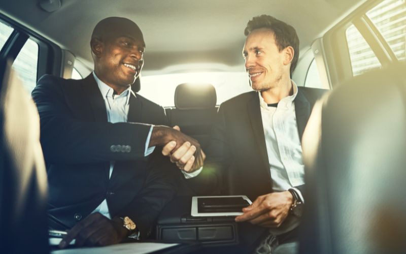 Professional Luxury Chauffeur Key Steps for Seamless Corporate Travel