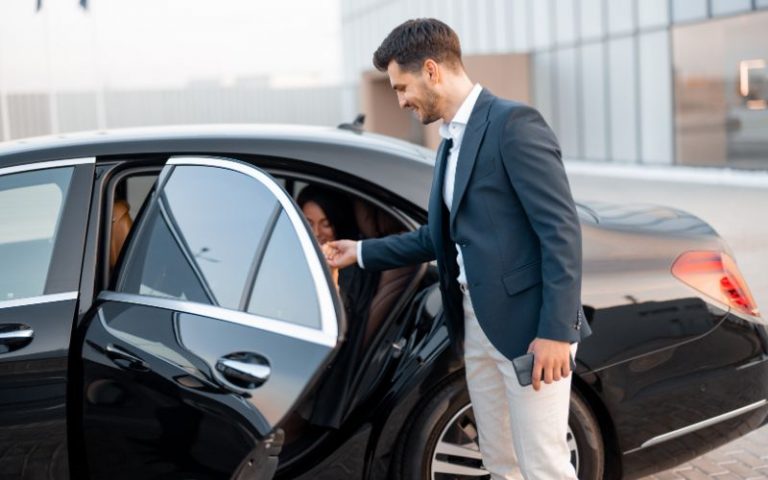 Five-Star Chauffeur Experience for Luxury & Comfort Travel