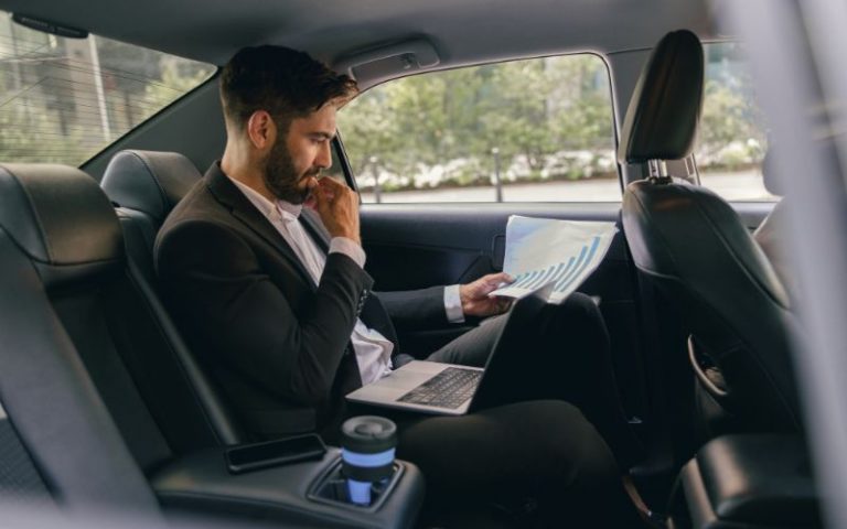 How Chauffeurs Improve Business Meetings and VIP Travel