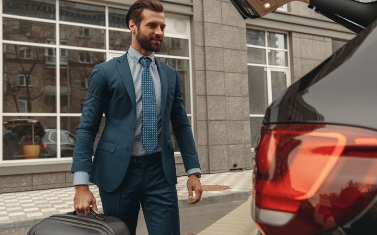London Pride: Easy and Safe Travel With Heylux Chauffeurs