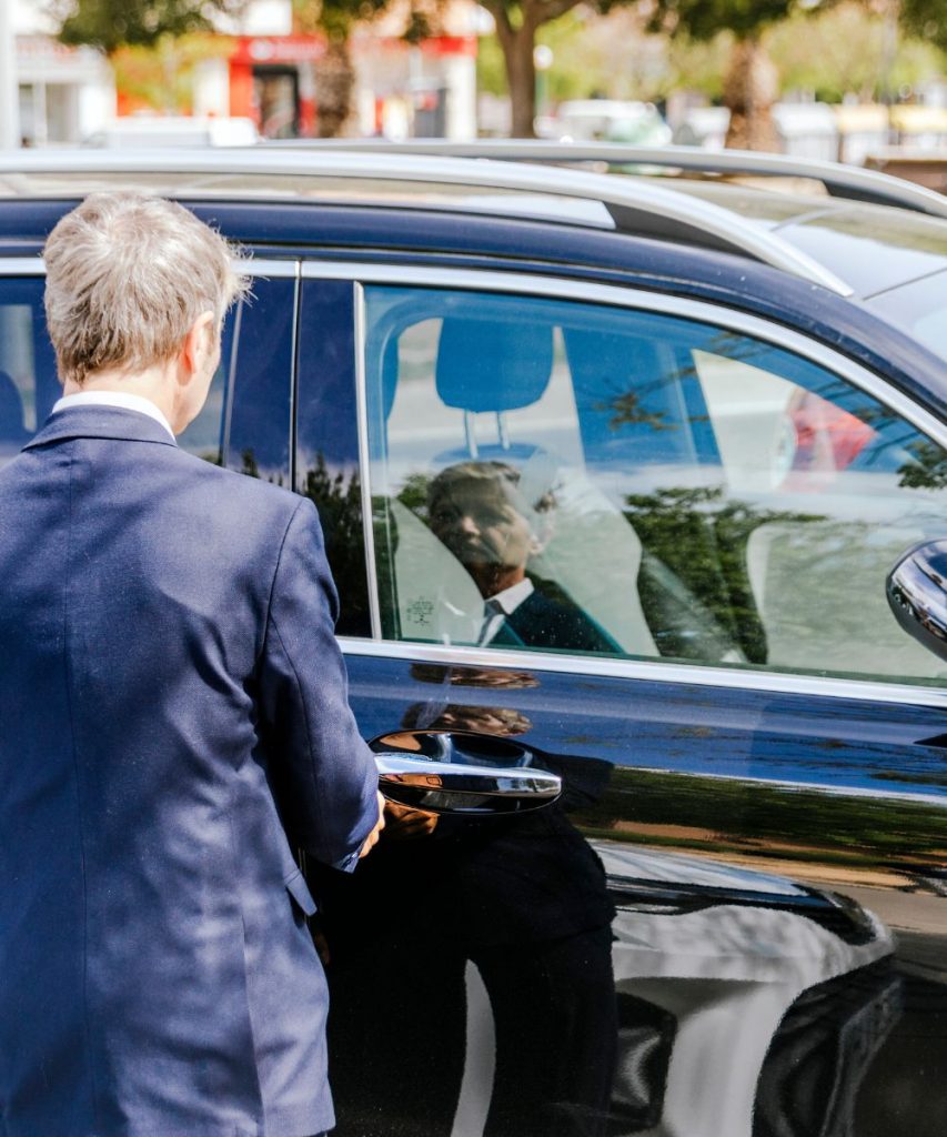 Why Choose Our Executive Service