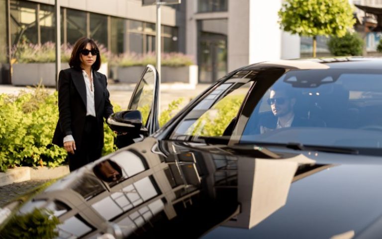 Chauffeur Hire in the Cotswolds | Estates & Winery Tours