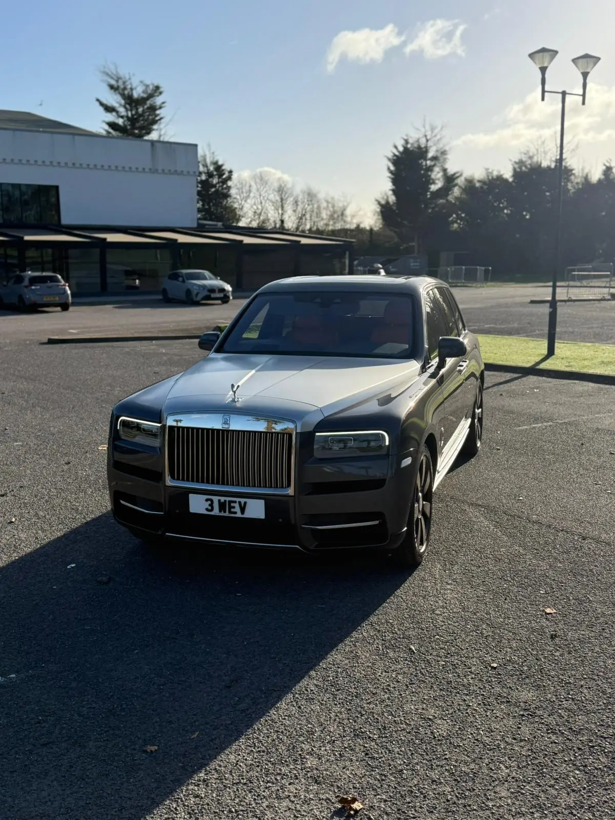 Rolls-Royce Cullinan exterior, chauffeur hire London